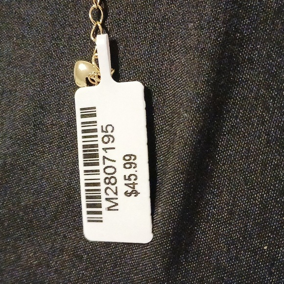 Gold Butterfly Chain Bracelet - Picture 4 of 4